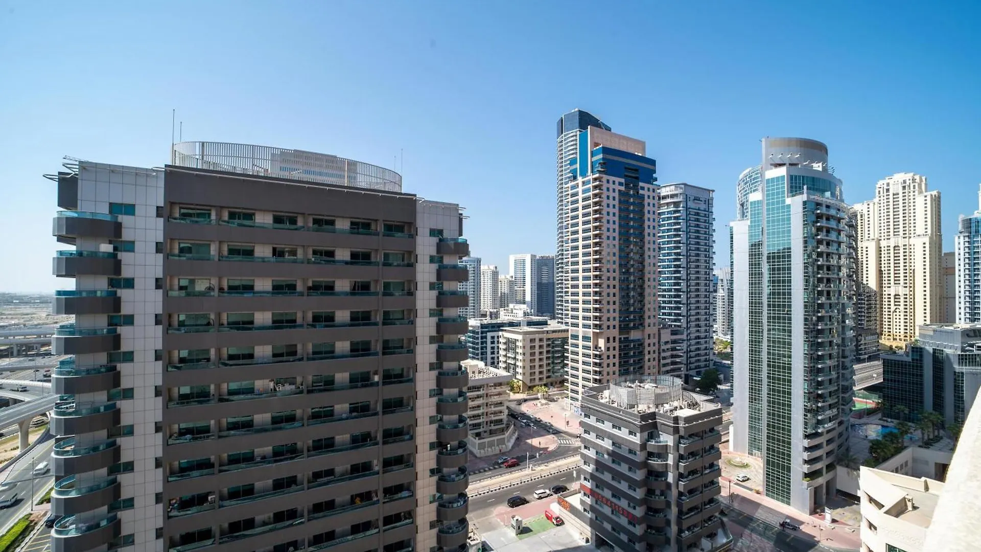 Frank Porter - Dream Tower 1 Dubai 0*,  United Arab Emirates
