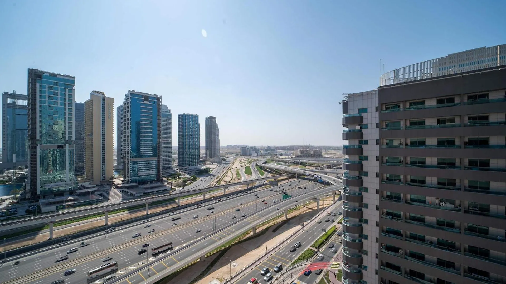 Frank Porter - Dream Tower 1 Dubai